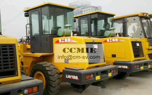 China Schmale Arbeitsbereich-Baumaschinen, 4 Rad-schwerer Ausrüstungs-Bagger usine